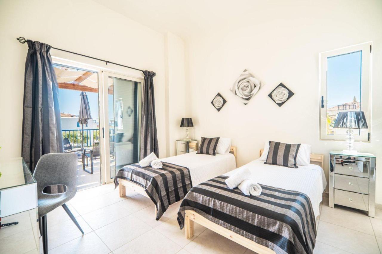 Villa Rodo Pirgos Psilonerou ภายนอก รูปภาพ